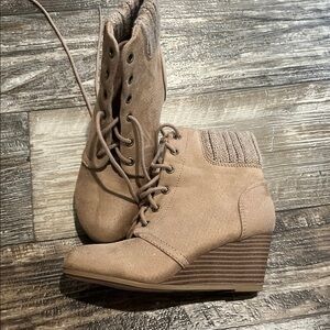 Women's Tan Wedge Ankle Boots